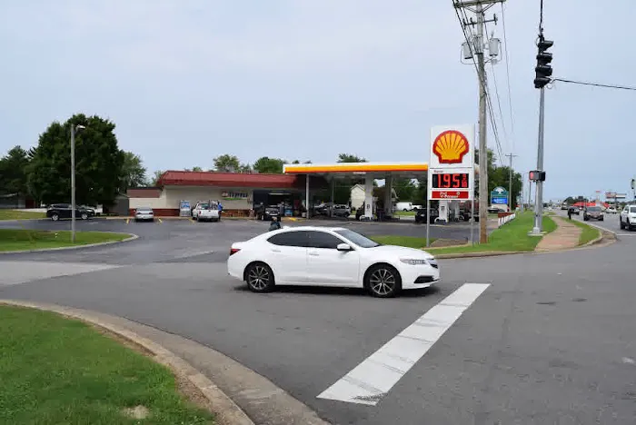 Greenwood Estates Mobile Park Picture 2