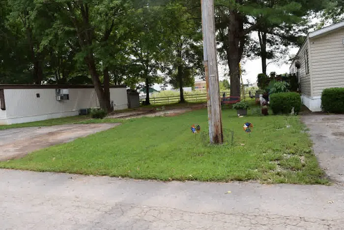 Greenwood Estates Mobile Park Picture 5