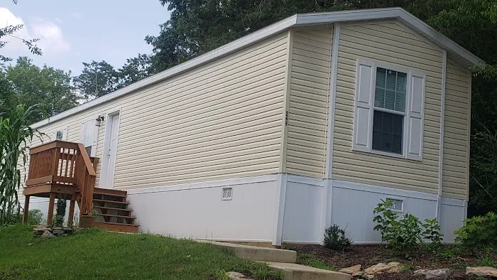 Old Hickory Pointe Mobile Home Park Picture 2