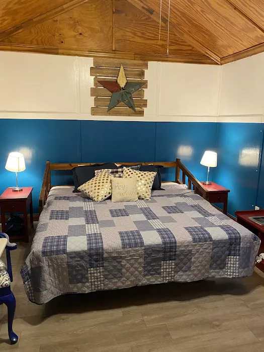 Camper's RV Park Picture 4