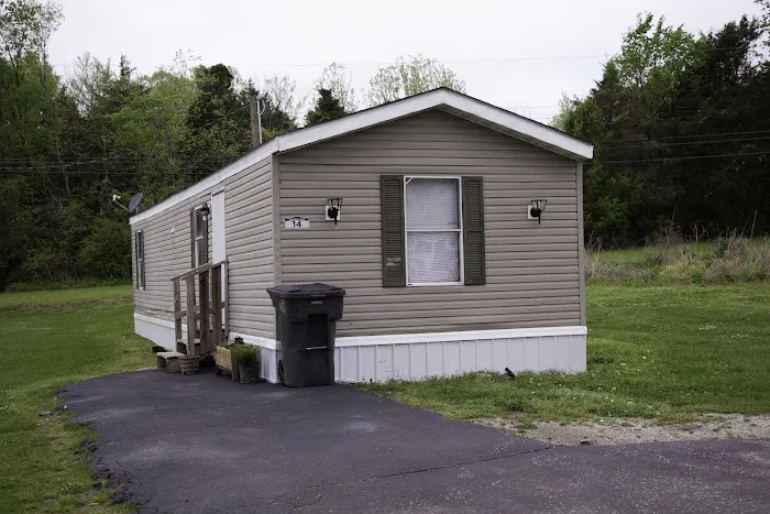 Columbia Mobile Home Community Picture 10