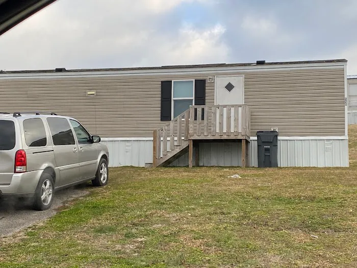 Woodland Mobile Village Picture 3