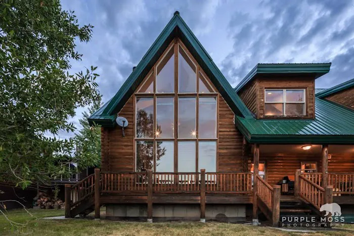 Scofield Lakefront Cabin Picture 2