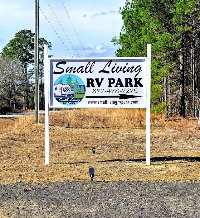 Small Living RV Park Picture 10