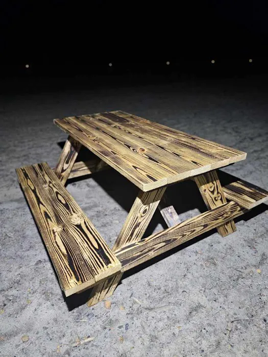 Small Living RV Park Picture 8