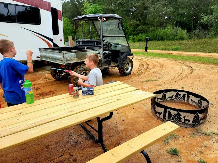 Rest Haven RV Park Picture 1