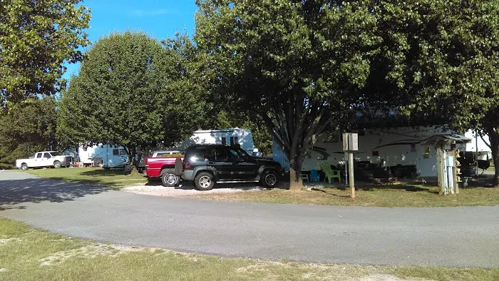 Overnight RV Park Picture 8