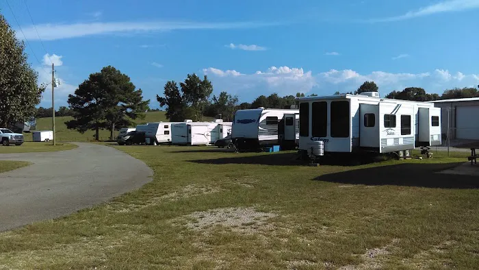 Overnight RV Park Picture 10