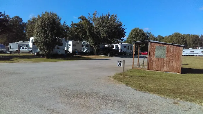 Overnight RV Park Picture 6
