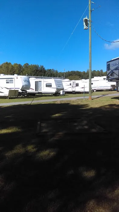 Overnight RV Park Picture 1