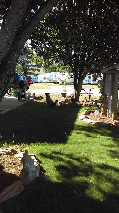 Overnight RV Park Picture 4