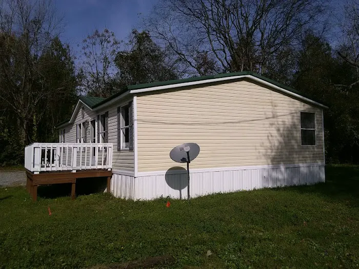 Robins Village Picture 6