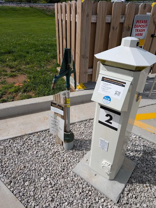 Love's RV Hookup Picture 10