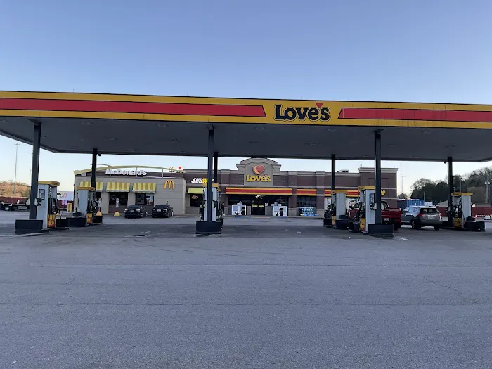 Love's RV Hookup Picture 7