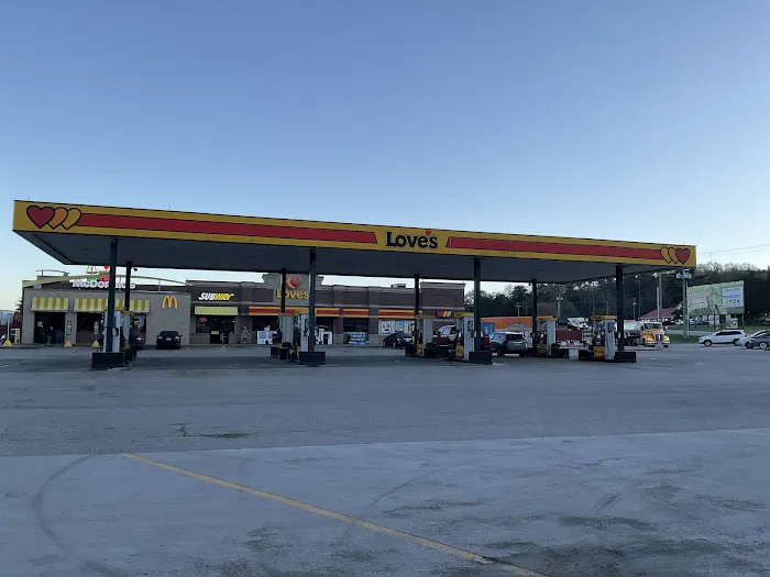 Love's RV Hookup Picture 9