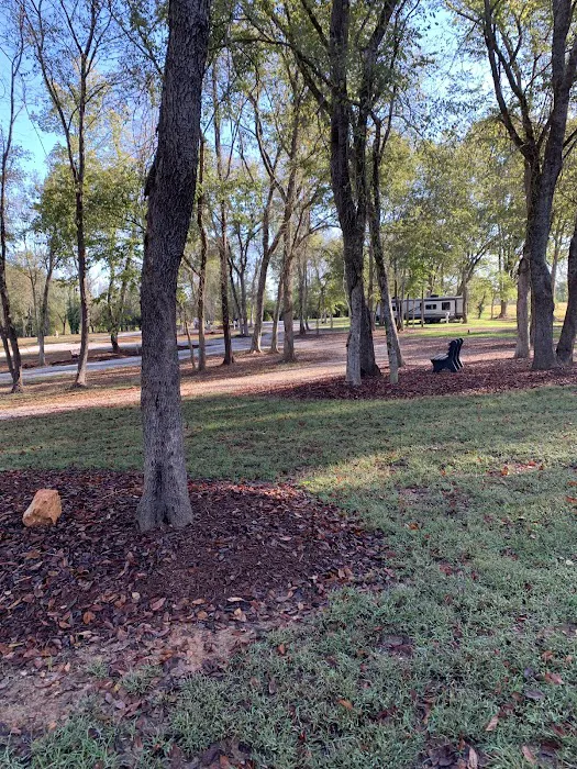 Happy Trails RV Park Picture 7