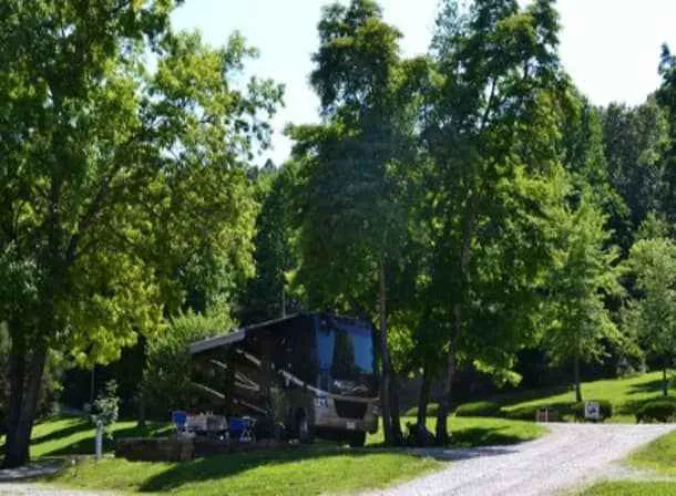 Jellystone Park™ Mammoth Cave Picture 6