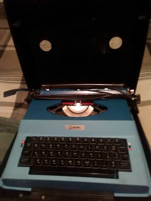 Greenlawn-Pinetree Mobile Home Picture 2