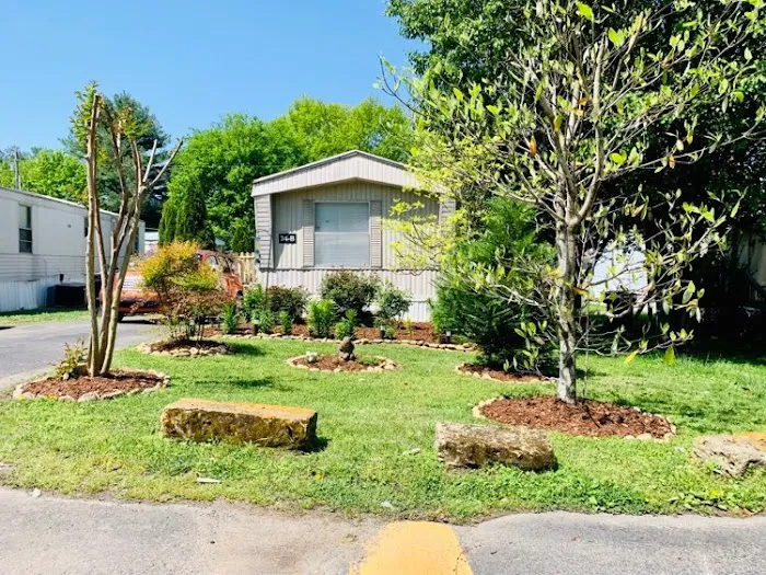 Franklin Estates Mobile Home Park Picture 4