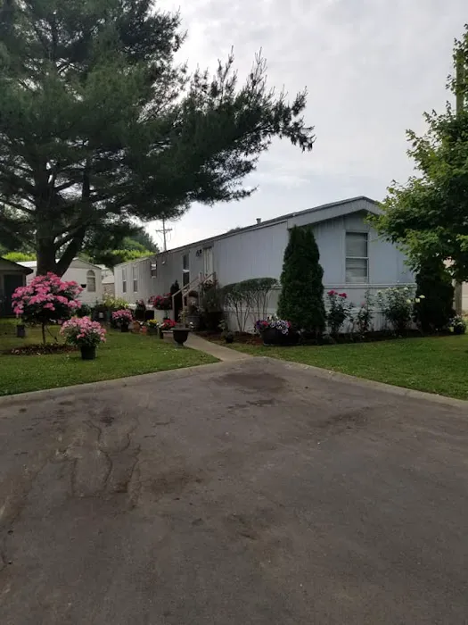 Franklin Estates Mobile Home Park Picture 3