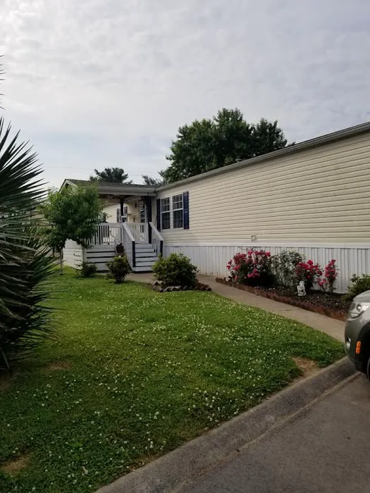 Franklin Estates Mobile Home Park Picture 1