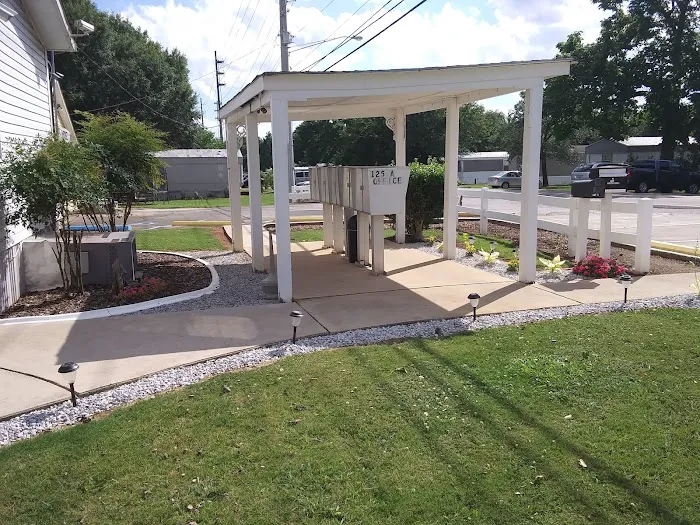 Rambling Oaks Picture 2