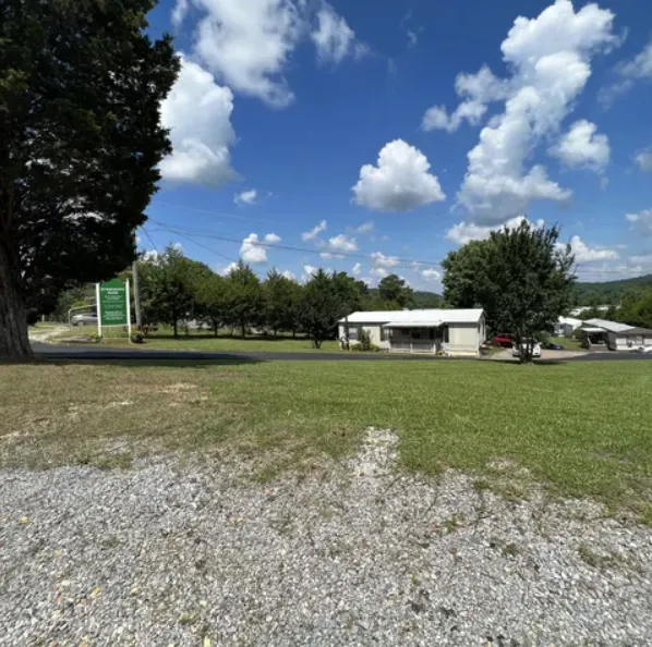 Evergreen Mobile Home Park Picture 3