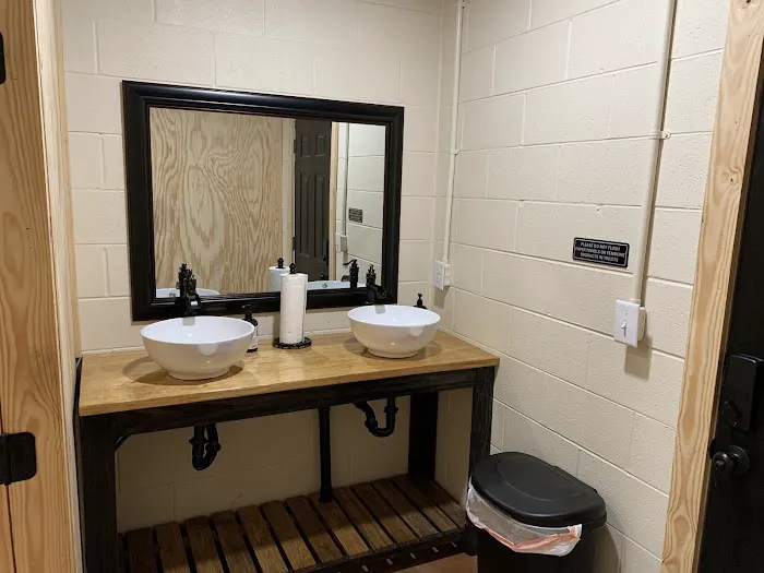 Ramblers Edge Housing Community & RV Park Picture 2