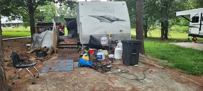 Beaverwood RV Park Picture 2