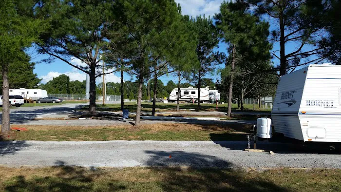 Beaverwood RV Park Picture 9