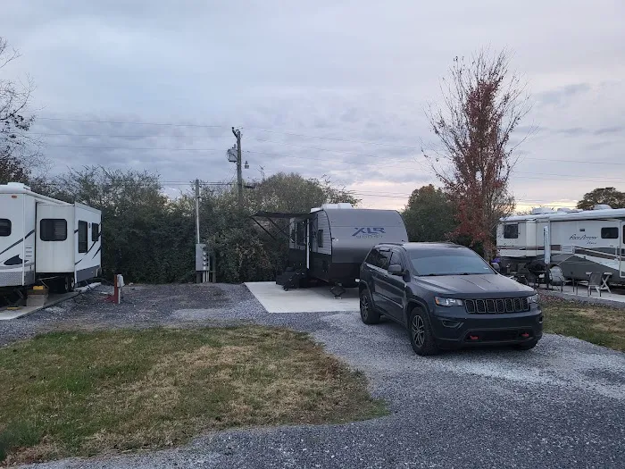 Ferry Rd RV Park Picture 7