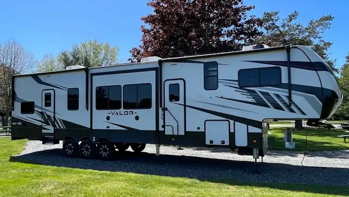 Allen Trailer Park & RV Lots Picture 1