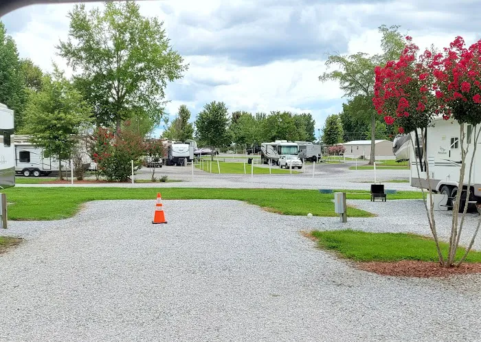 T's Outback RV Park Picture 6