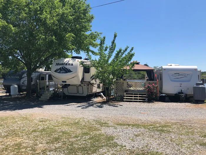Paradise Island RV Park Picture 10