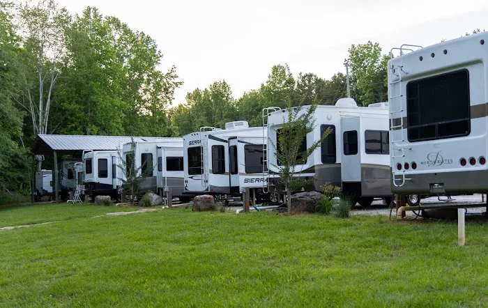 Gibson's Grove RV Park & Storage Picture 4