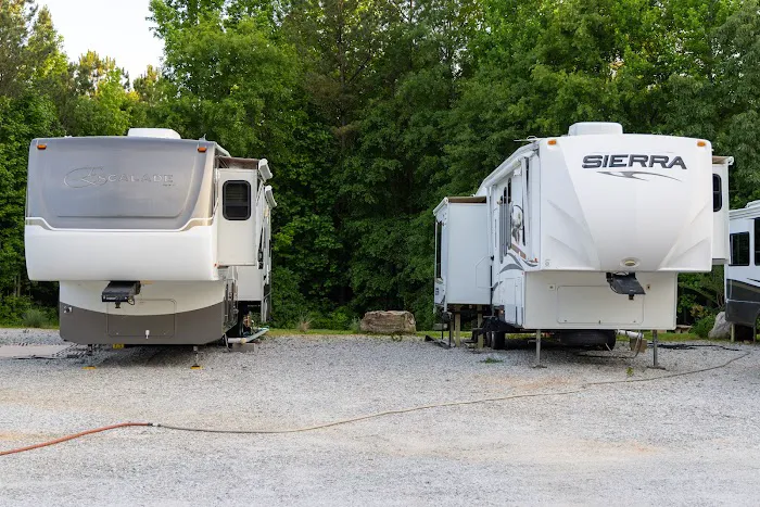 Gibson's Grove RV Park & Storage Picture 9