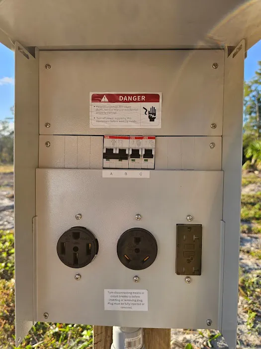 Lakeside at Whispering Pines RV Resort Picture 9