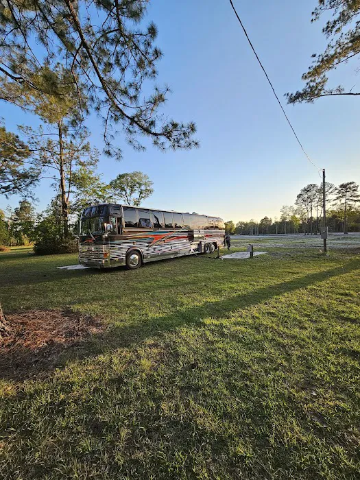 Lakeside at Whispering Pines RV Resort Picture 7