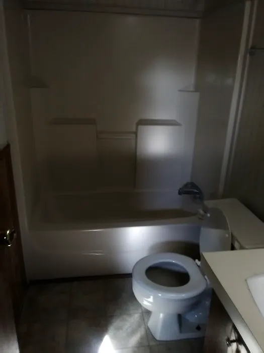 Victory Manor Mobile Home Park Picture 6