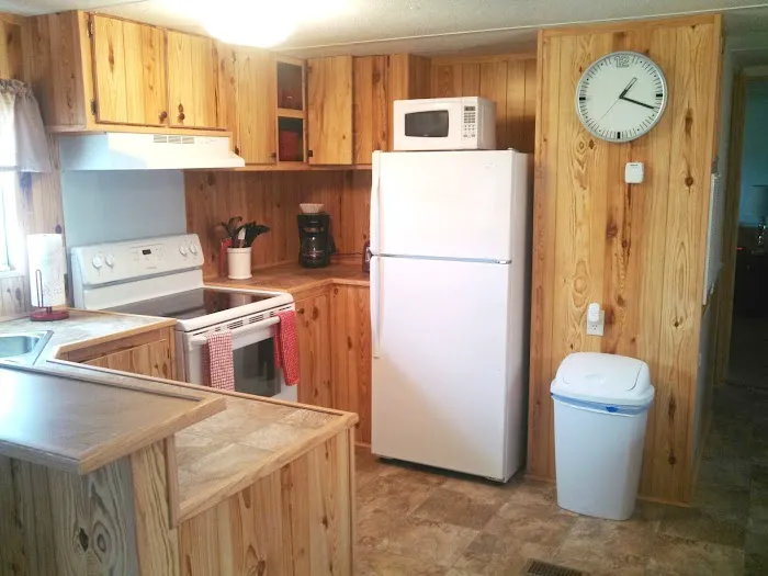 Happy Acres / Happy Campers / Happy Inn & Suites Picture 2