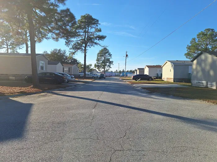 Shady Grove Mobile Home Community Picture 6