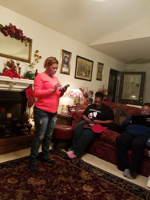 Oak Meadows Mobile Home Park Picture 1