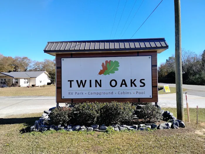 Twin Oaks RV Park Picture 4