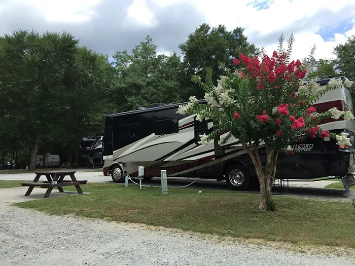 Twin Oaks RV Park Picture 2