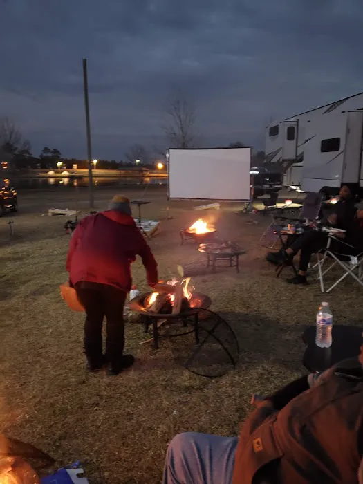 Paulk Park RV Park Picture 6