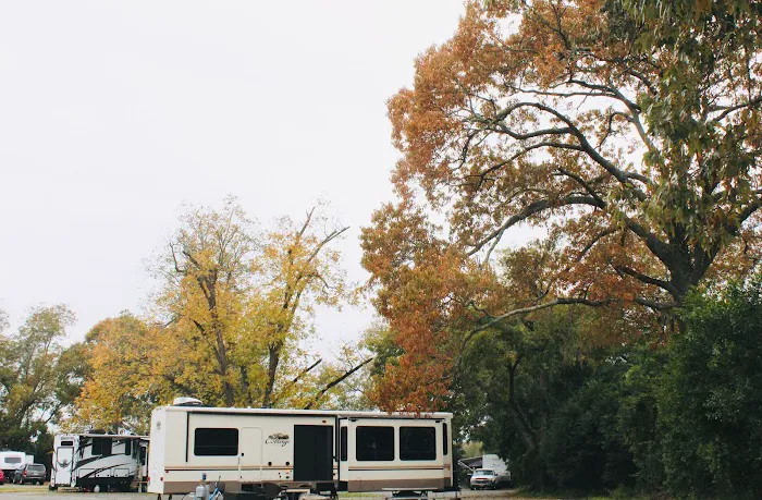 Crossroads Travel RV Park Picture 1