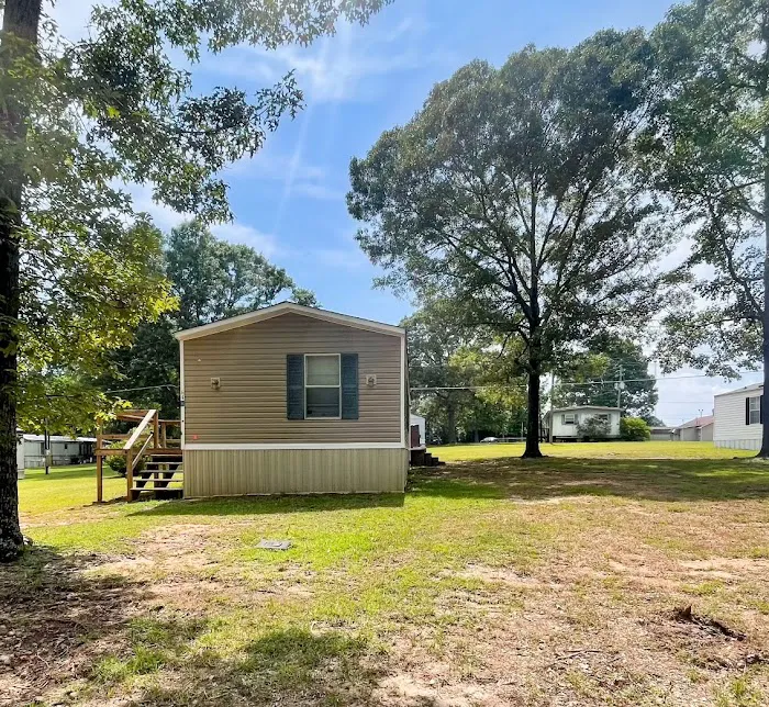 Country Living Manufactured Home Community Picture 2