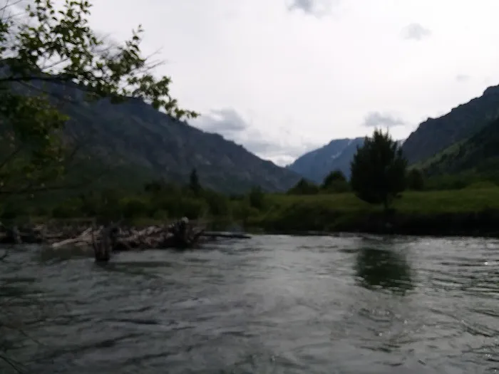 Metalex Fishtail Montana Lodge Picture 2