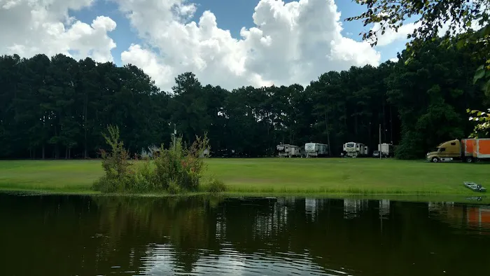 Pondside RV Site Picture 3