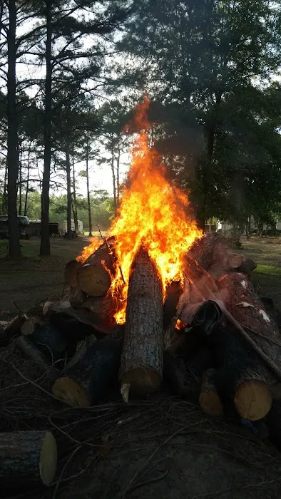 Pondside RV Site Picture 8